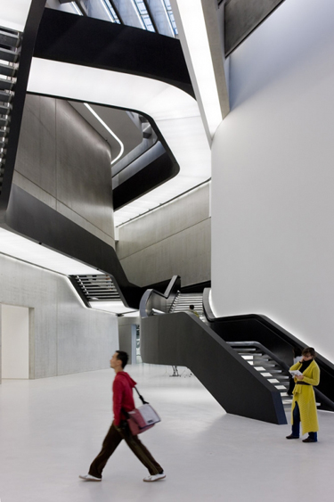   (ZAHA HADID) - MAXXI MUSEUM